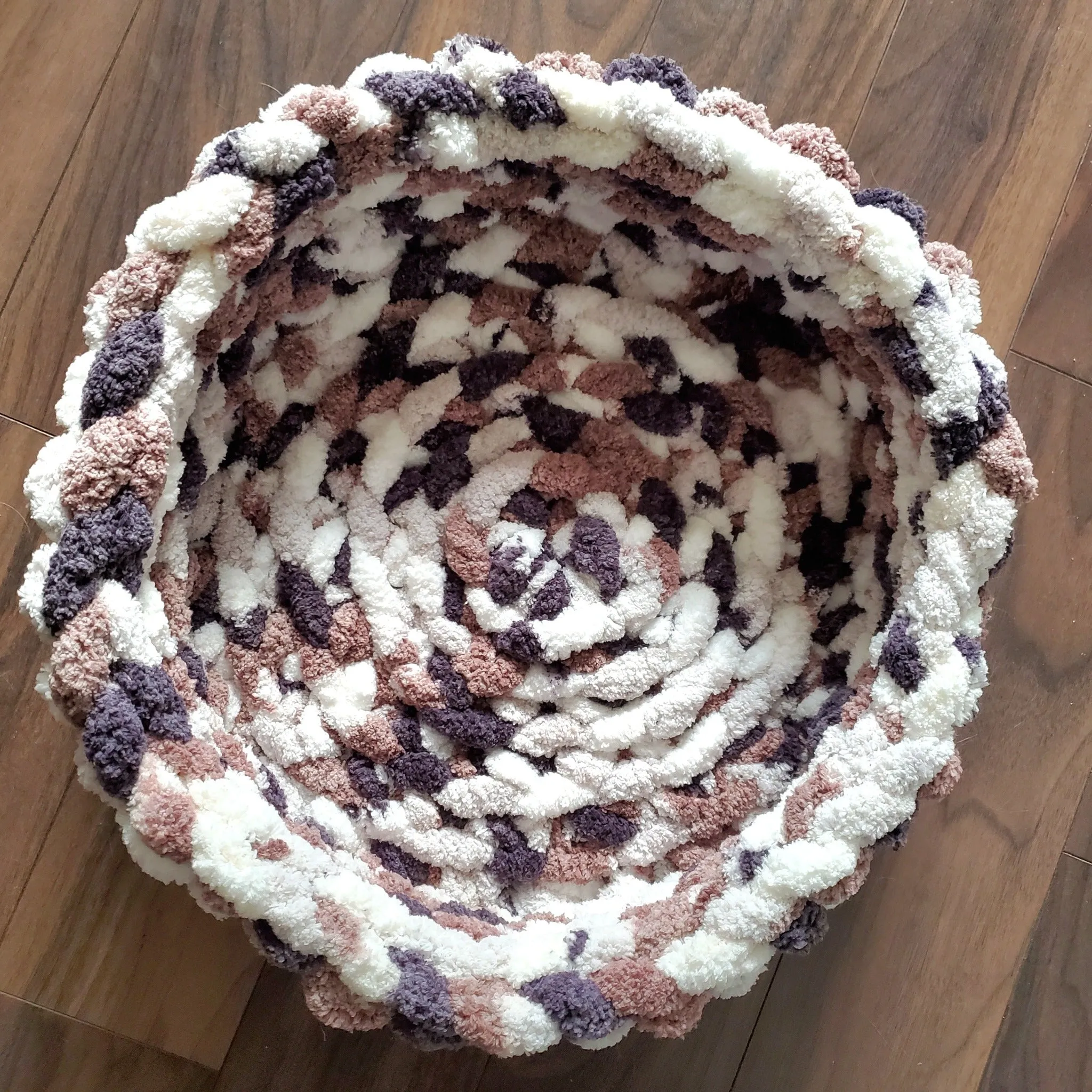 14" Chenille Pet Bed