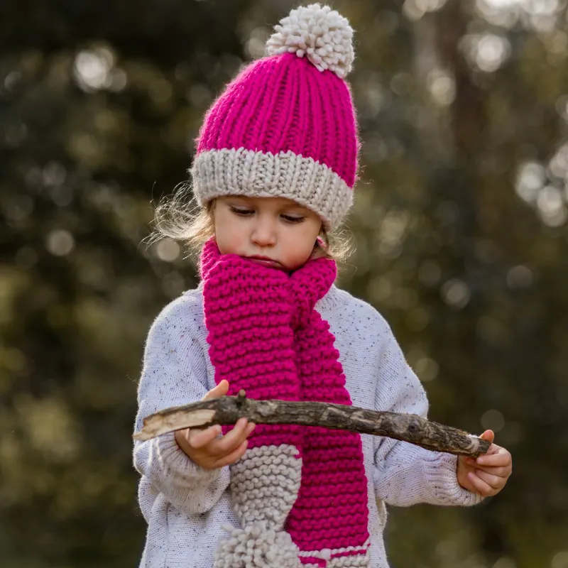 Acorn Traveller Chunky Beanie - Fuschia