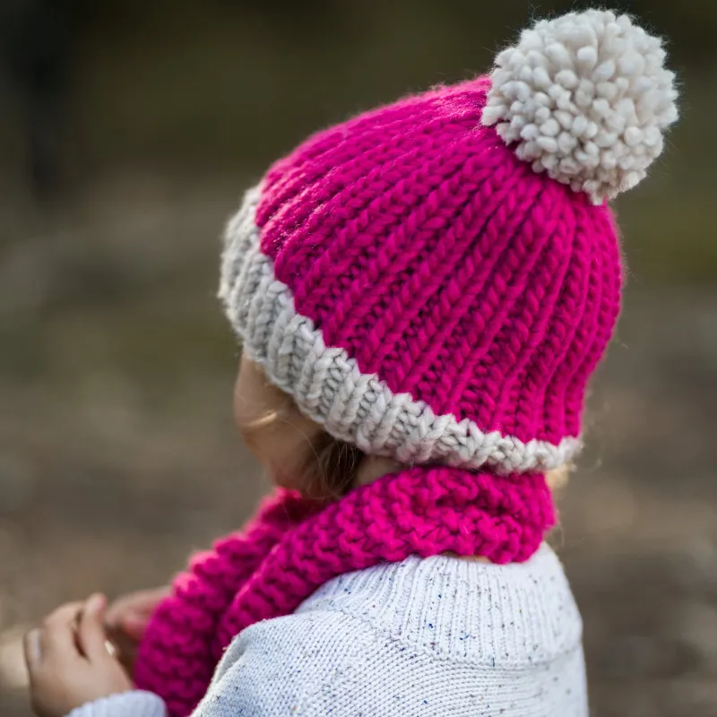 Acorn Traveller Chunky Beanie - Fuschia