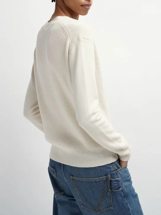 Bottega Veneta   Cashmere knit V neck sweater 