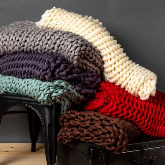 Chunky Knit Throw ~ Blue