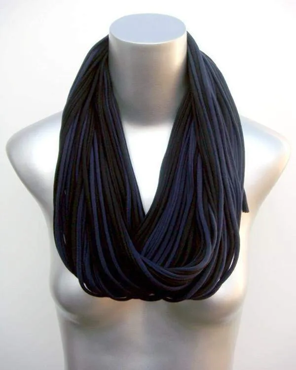 Necklush Chunky Scarf / Black & Navy Blue / Unisex