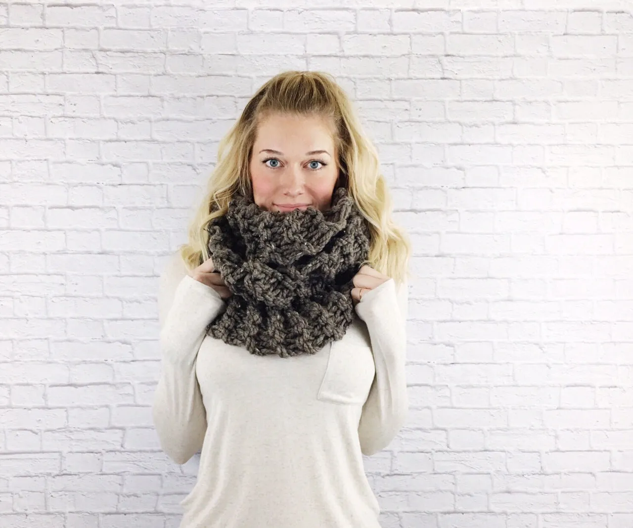 Outlander Scarf Infinity Scarf Knitted Cowl Wrap Warmer Loop Snood // Claires Cowl