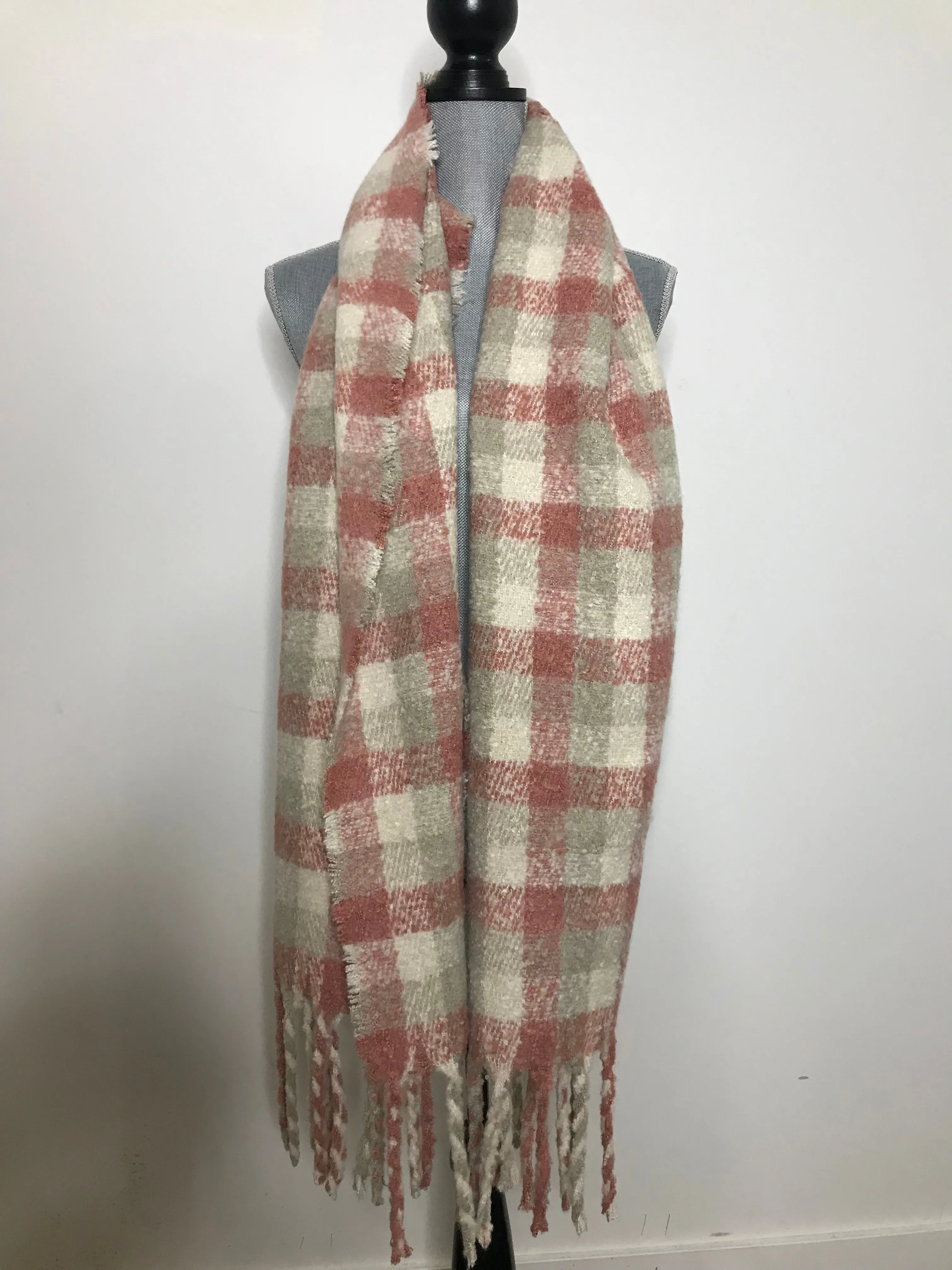 Plaid Chunky Scarf