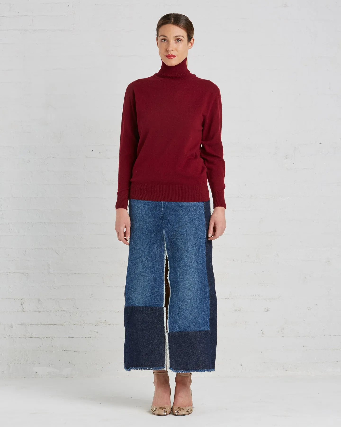 Ryan Roche Cashmere Turtleneck Sweater | Maroon