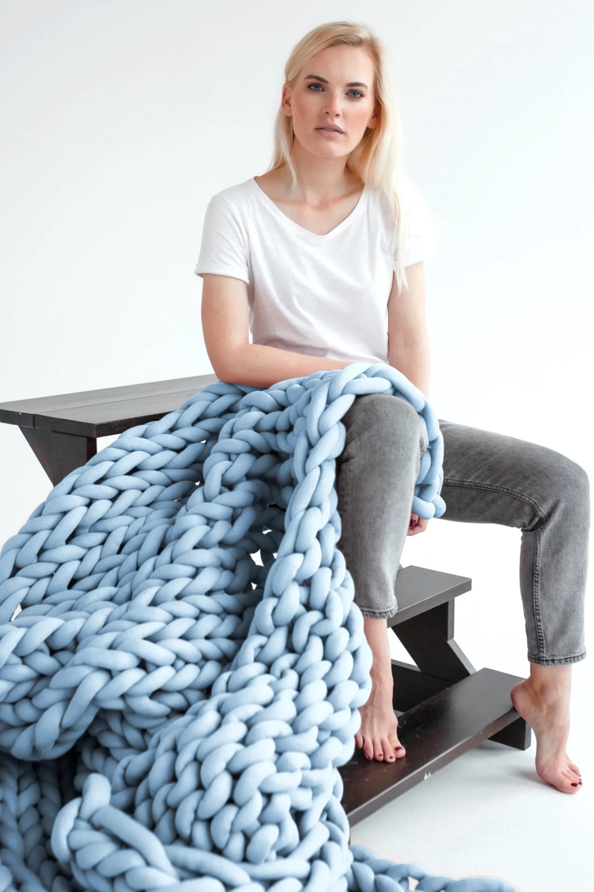 Tube yarn blanket, Small throw blanket 35”x50” (90x130 cm)