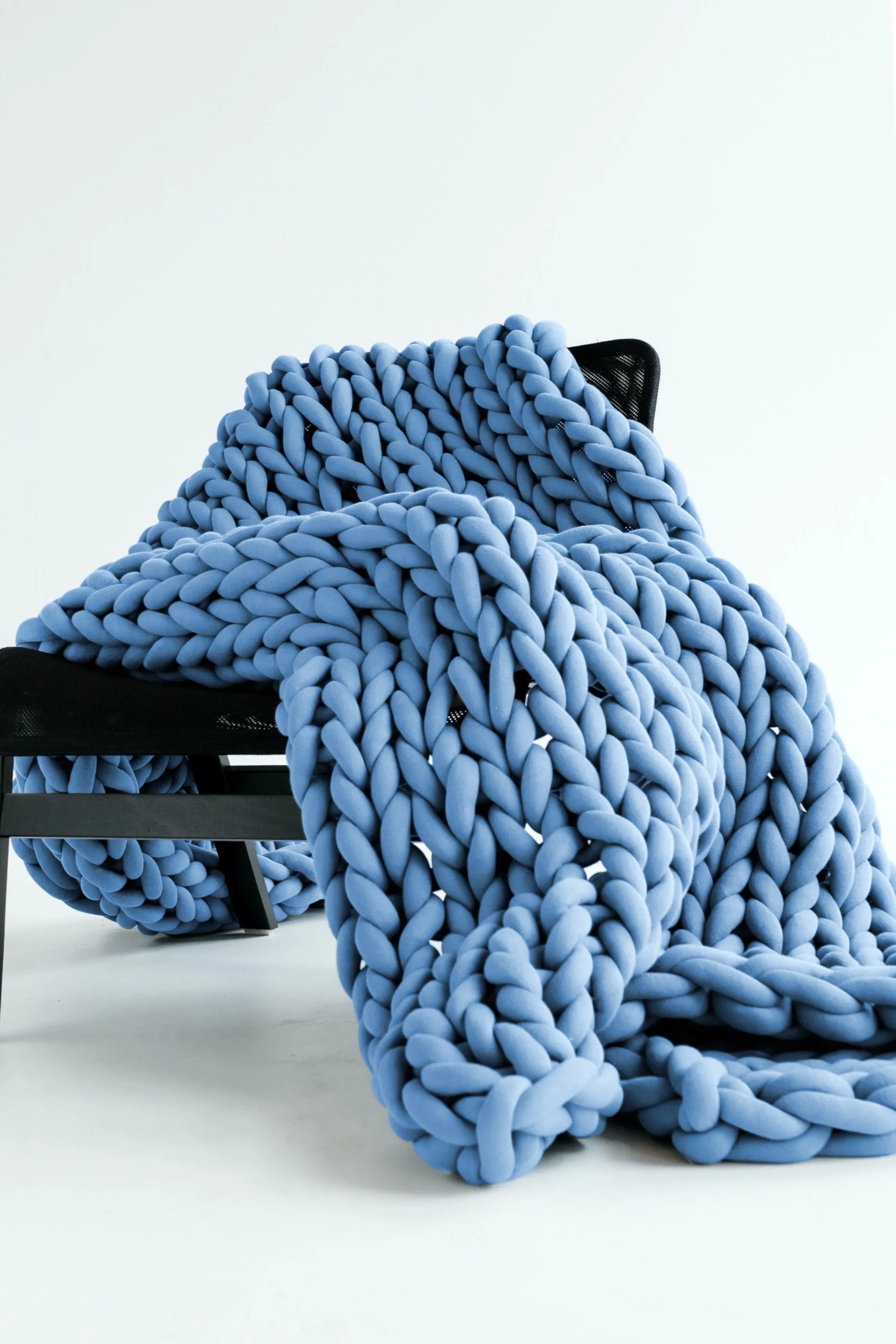 Tube yarn blanket, Small throw blanket 35”x50” (90x130 cm)