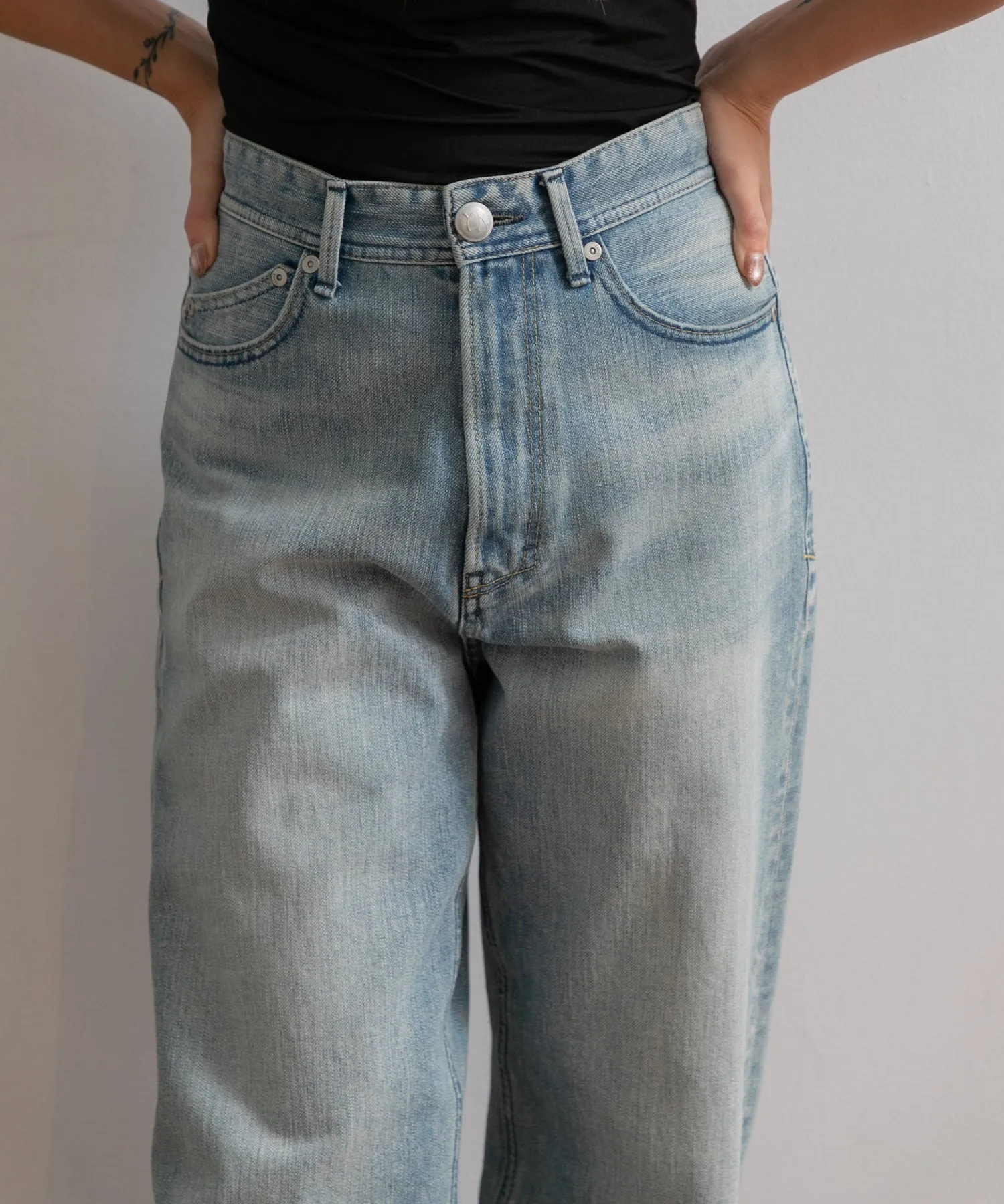 【WOMEN】YANUK ボーイズストレート LEA  TVS Trick Denim